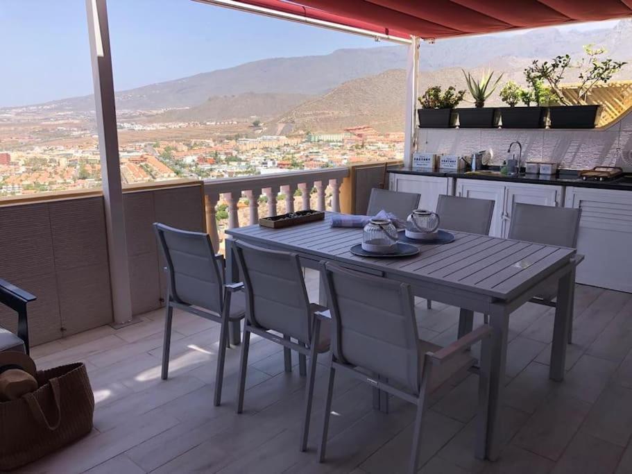 Apartamento Con Impresionantes Vistas Y Piscina Costa Adeje  Exterior photo