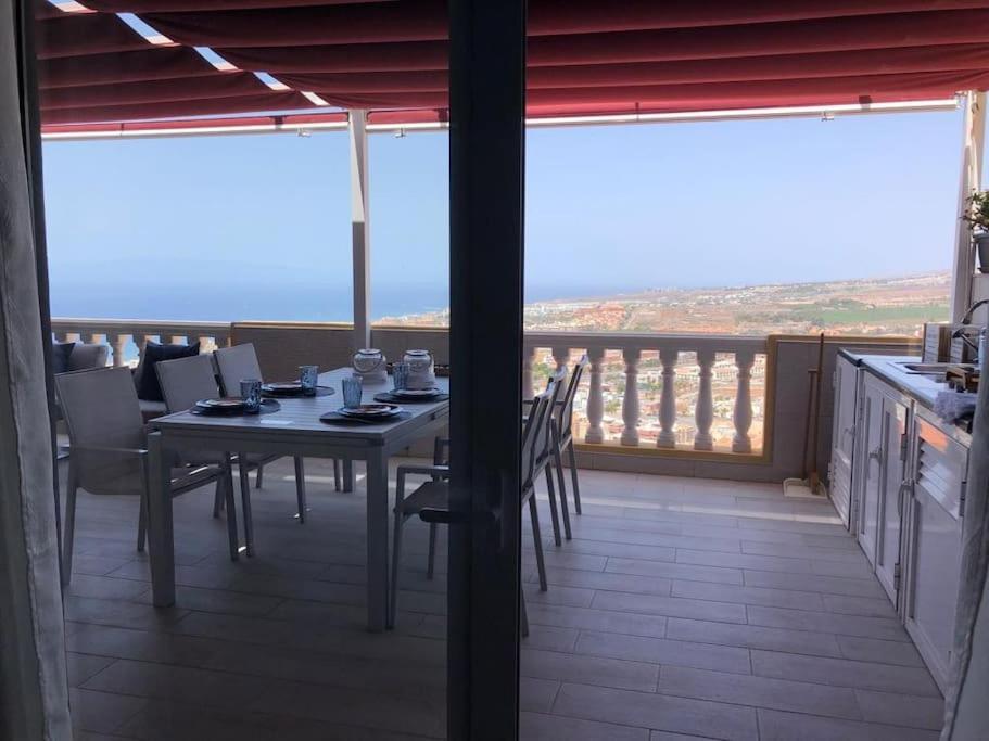 Apartamento Con Impresionantes Vistas Y Piscina Costa Adeje  Exterior photo